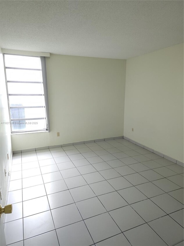 Building Photo - 8821 W Flagler St