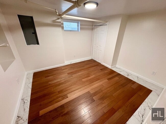 Building Photo - clover street, YONKERS