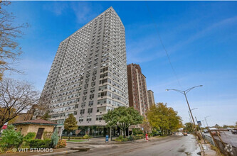 Building Photo - 3900 N Lake Shore Dr