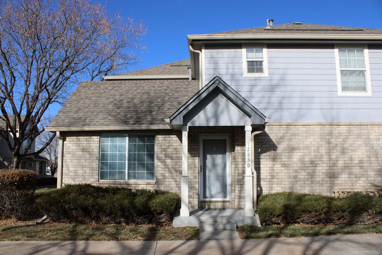 Primary Photo - 2 Bedroom Home with Attached Garage