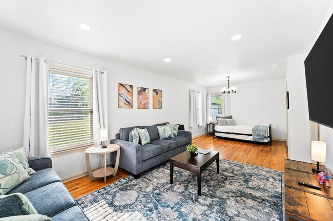 Foto del edificio - 4317 Amherst Dr