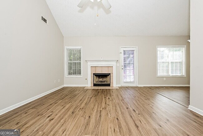 Building Photo - 11379 Vinea Ln