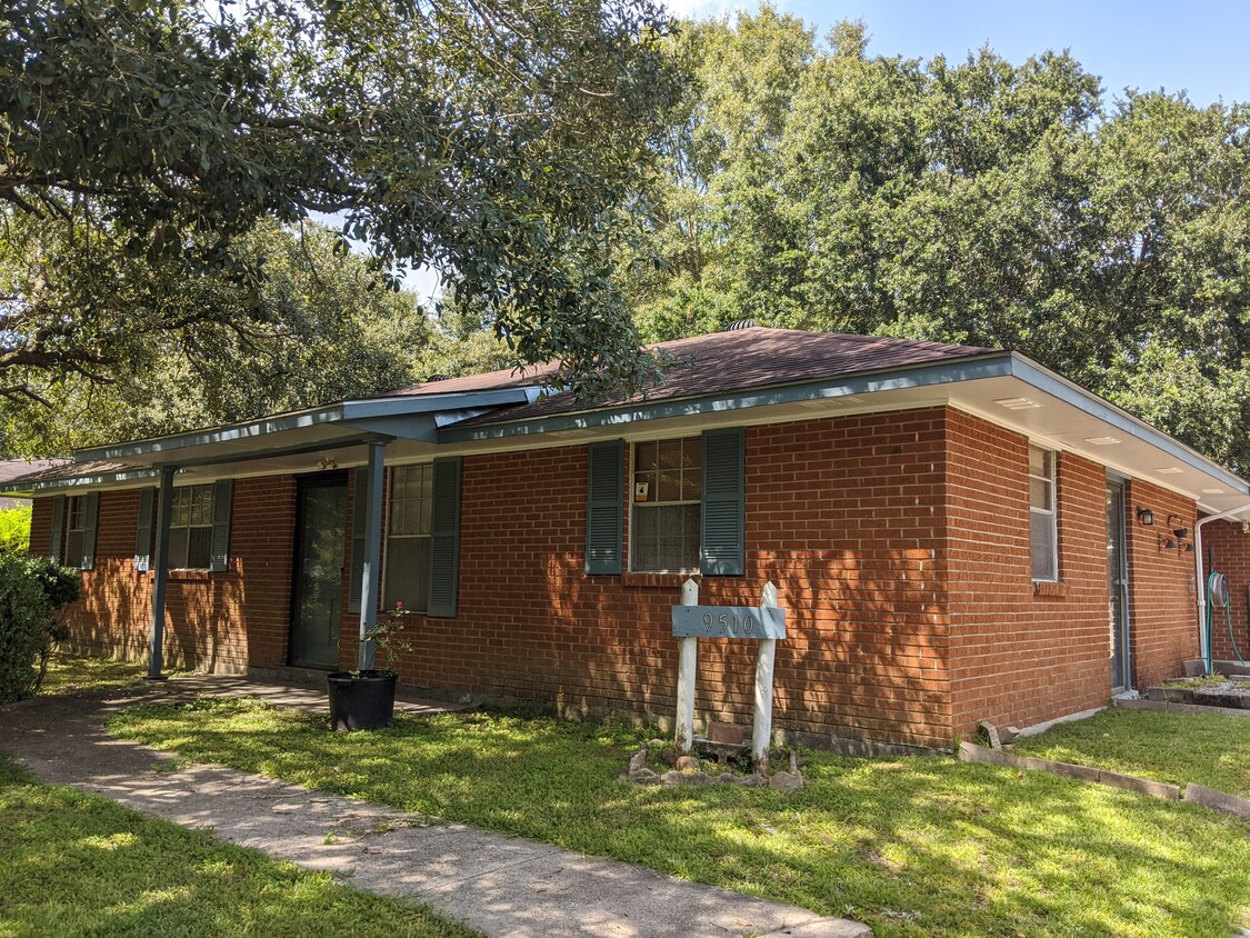 Beautifully rehabbed 3 bed 1.5 bath coming soon! - 9510 Gov Beauvais Dr