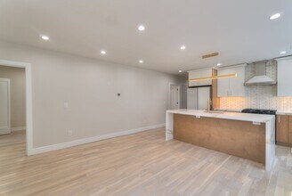 Building Photo - 123 Winchester Ave