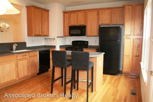 Building Photo - 3 br, 3 bath House - 723 Rainier Road