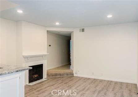 Building Photo - 941 W Carson St