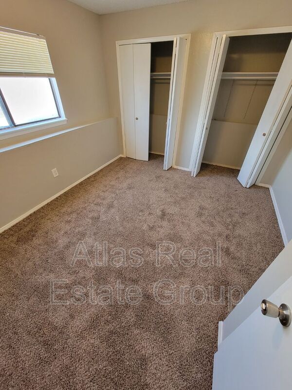Building Photo - 2627 E Uintah St