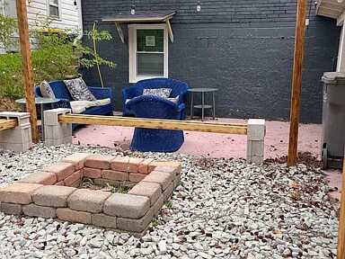 Foto del edificio - 1604 W 11th St