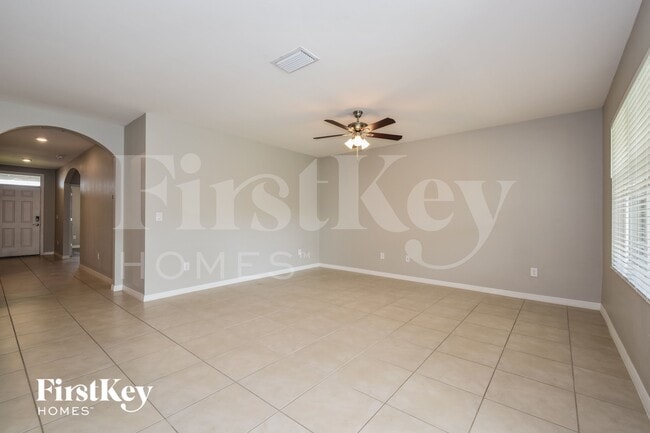 Building Photo - 1912 NW 15th Terrace