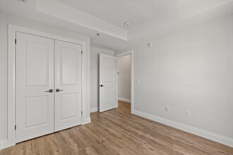 Building Photo - Trinity Gate - 4755 Walker Rd