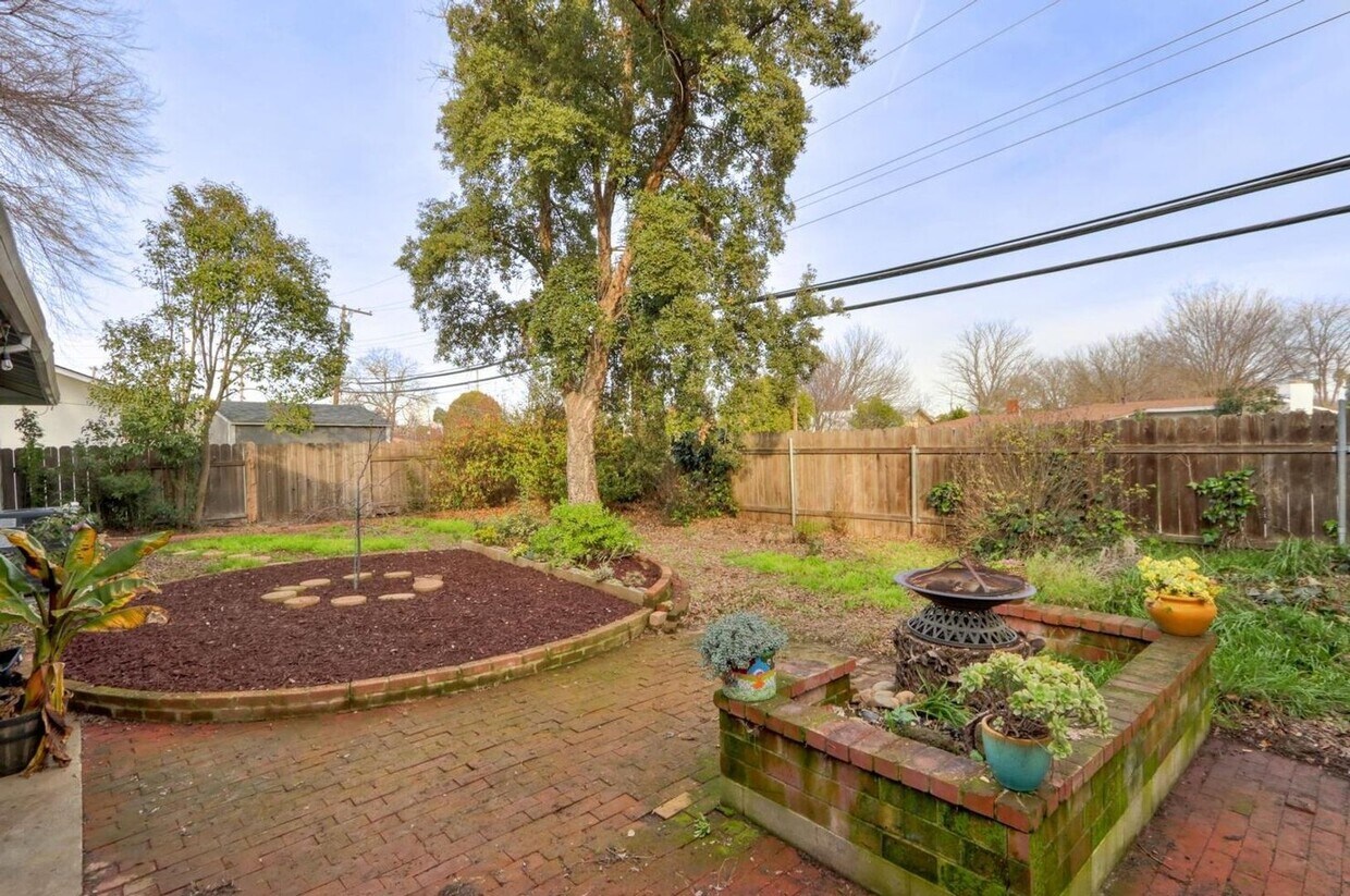 Beautiful Renovated 3/1 In Sacramento - Beautiful Renovated 3/1 In Sacramento