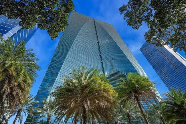 Building Photo - 1395 Brickell Ave