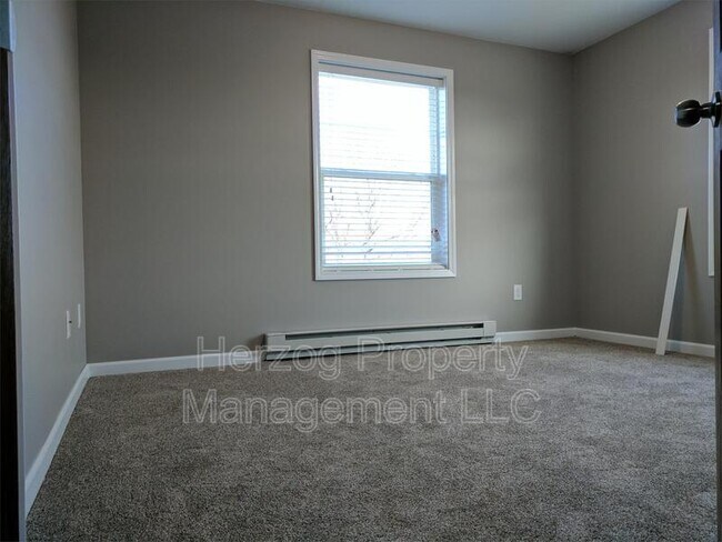 Foto del edificio - 301 7th Ave NW