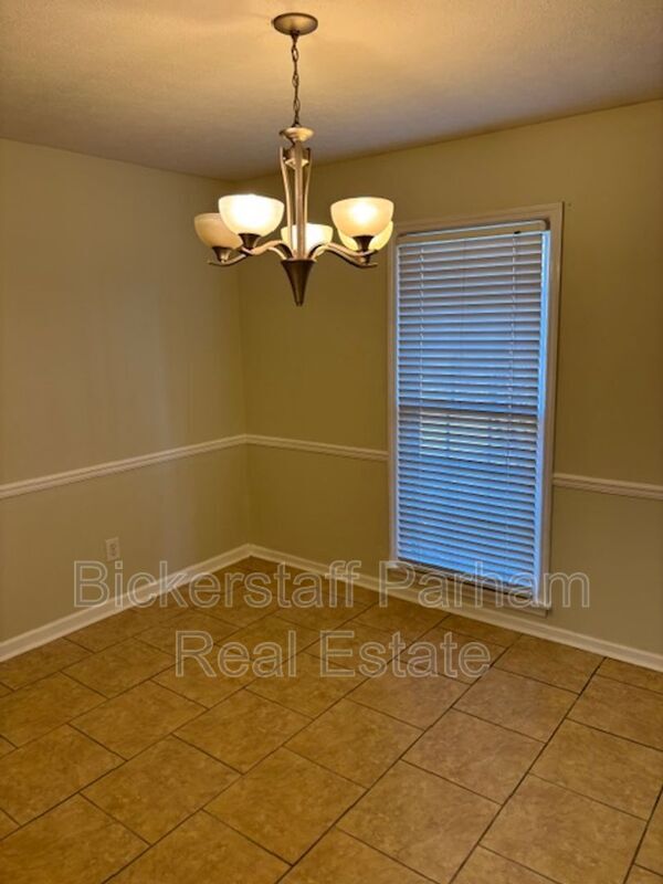 Building Photo - 3 Abbey Ct