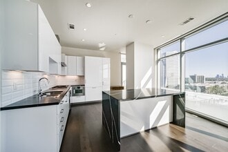 Building Photo - 4521 San Felipe St