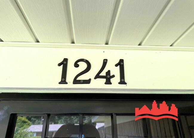 Foto del edificio - 1241 Broadmoor St
