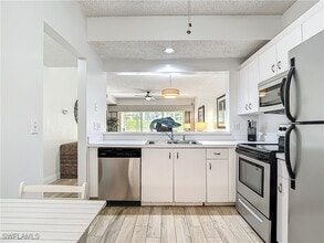Building Photo - 1044 Woodshire Ln