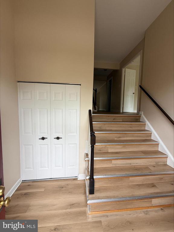 Foto del edificio - 5803 Tudor Ln