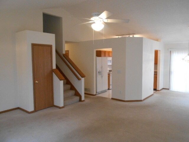 Foto del edificio - 2093 Brookbank Dr