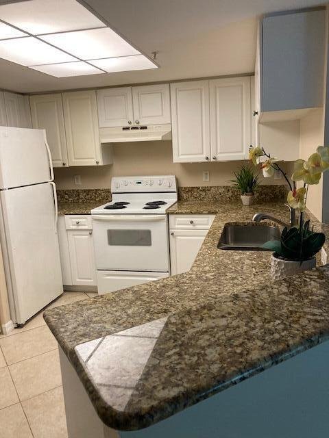 Foto del edificio - 1700 Crestwood Ct S