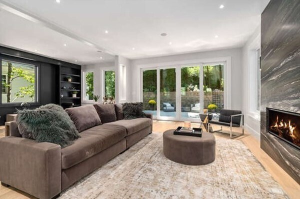 Building Photo - 89 University Rd