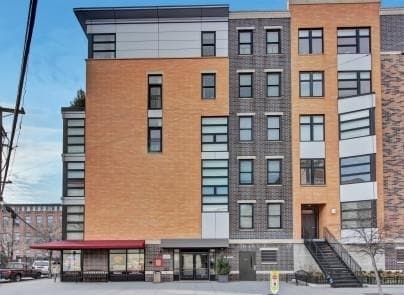 Building Photo - 1100 Adams St