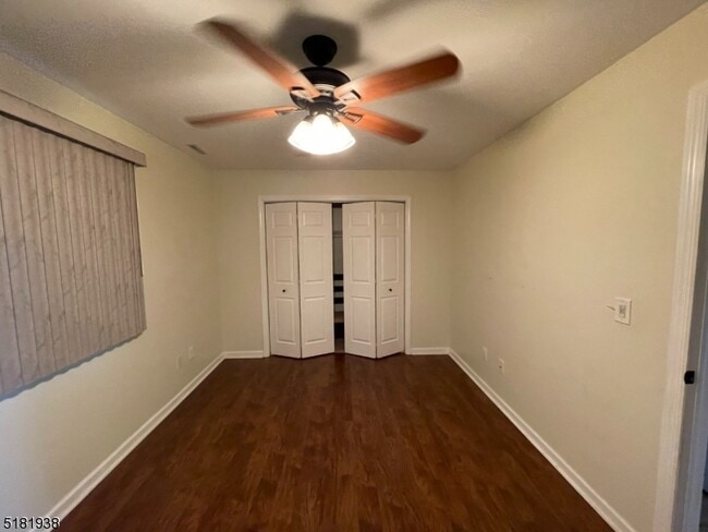Building Photo - 5 Eagles Nest Dr
