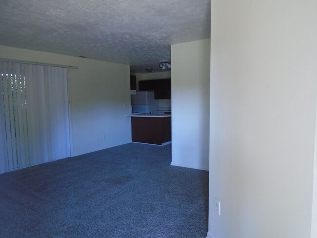 Building Photo - 2 bedroom 2 bath!
