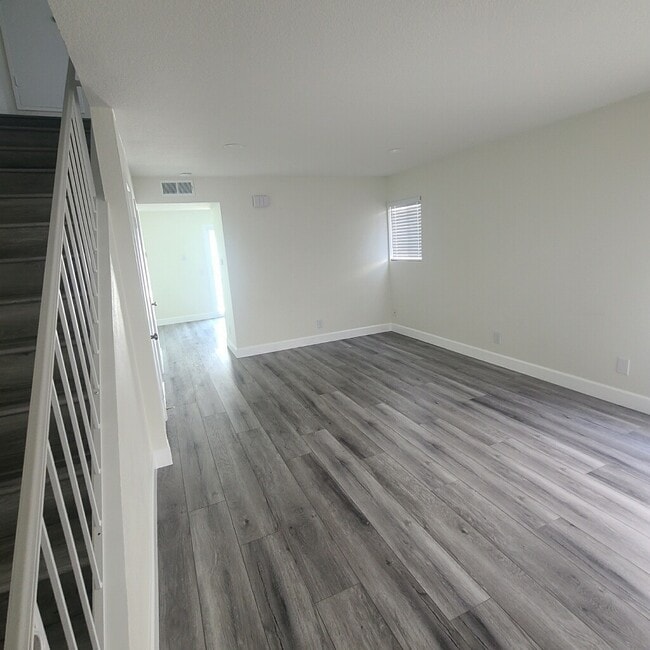 Living room - 12836 12th St