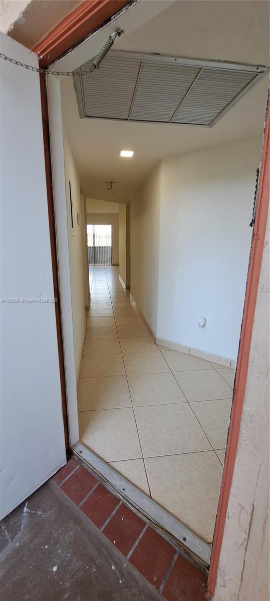 Foto del edificio - 842 NE 209th St