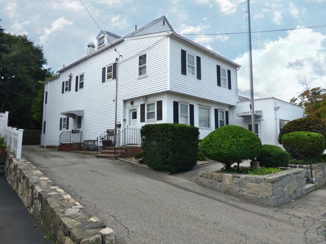 41 Valley Rd, Greenwich, CT 06807 Apartments in Greenwich, CT