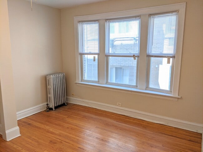 Building Photo - 548 Sherman Ave