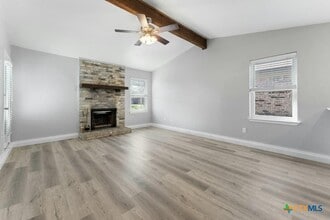 Building Photo - 2202 Spicewood Dr