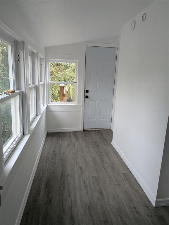 Building Photo - 610 1/2 14th St N