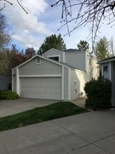 Building Photo - 7565 Lighthouse Ln