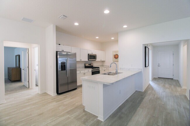 Foto del edificio - 7637 Rutherford Ln