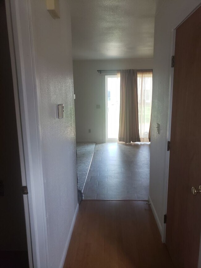 Foto del edificio - Great 3 bed 2 1/2 bath condo in the Brandy...