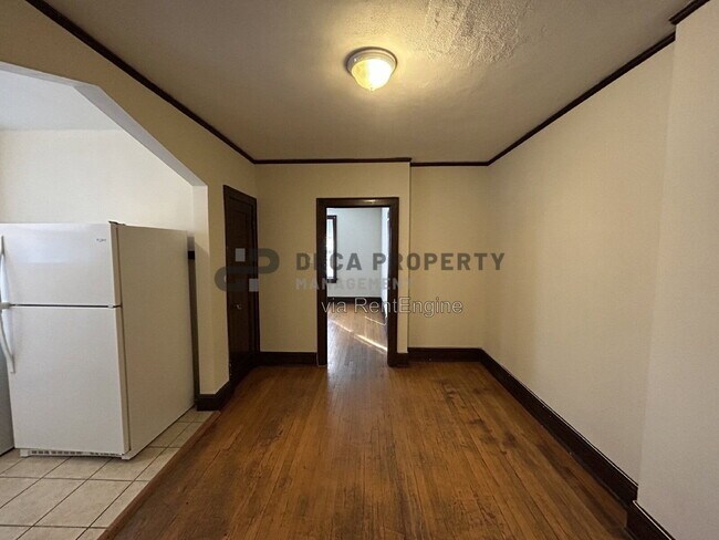 Building Photo - 1177 Moorlands Dr