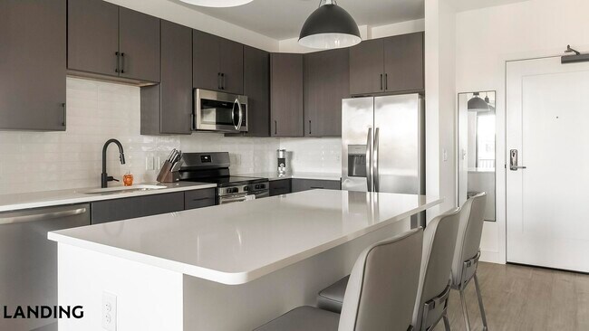 Building Photo - 1007 S Mint St