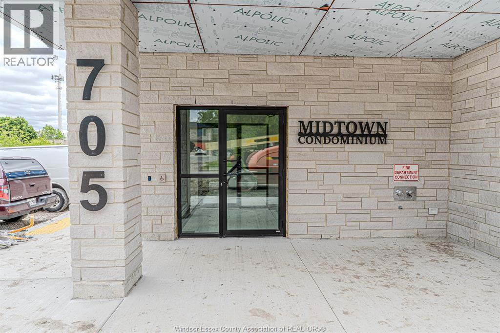 Photo principale - 705 Grand Marais Rd E