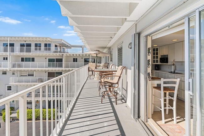 Foto del edificio - 3500 S Ocean Blvd