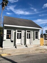 Building Photo - 1121 Kerlerec St