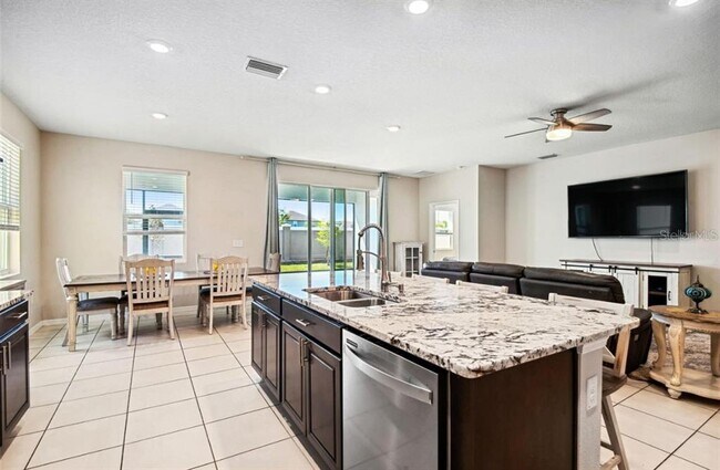 Building Photo - 8341 Bower Bass Cir