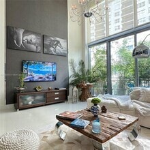 Building Photo - 6000 Collins Ave