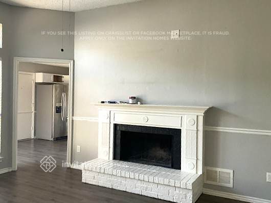Foto del edificio - 8250 Cripple Creek Dr