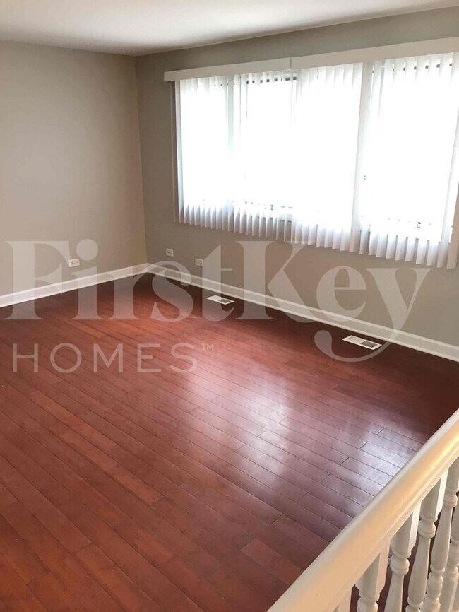 Foto del edificio - 6029 Spring Ln