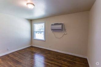 First Bedroom - Roberts Park Apartments