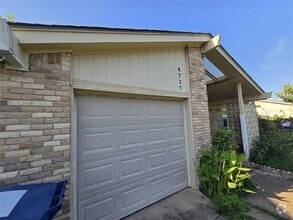 Building Photo - 4717 Bucknell Dr