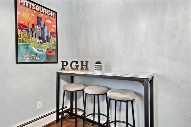 Foto del edificio - 948 Industry St