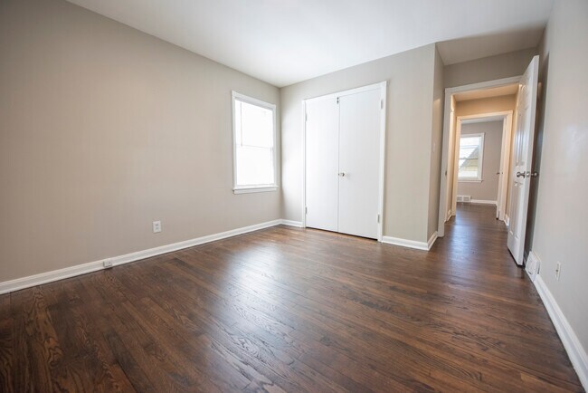 Building Photo - 5976 Hodgman Dr